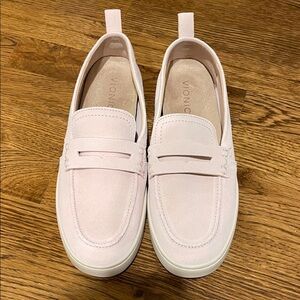 NWT Vionic Women's Pink Loafers Size 8.5